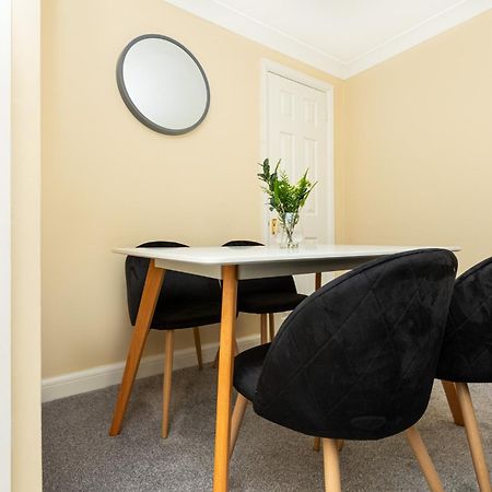 Charming 1Br Flat, Canning Town, Excel, City Hall Londra Esterno foto