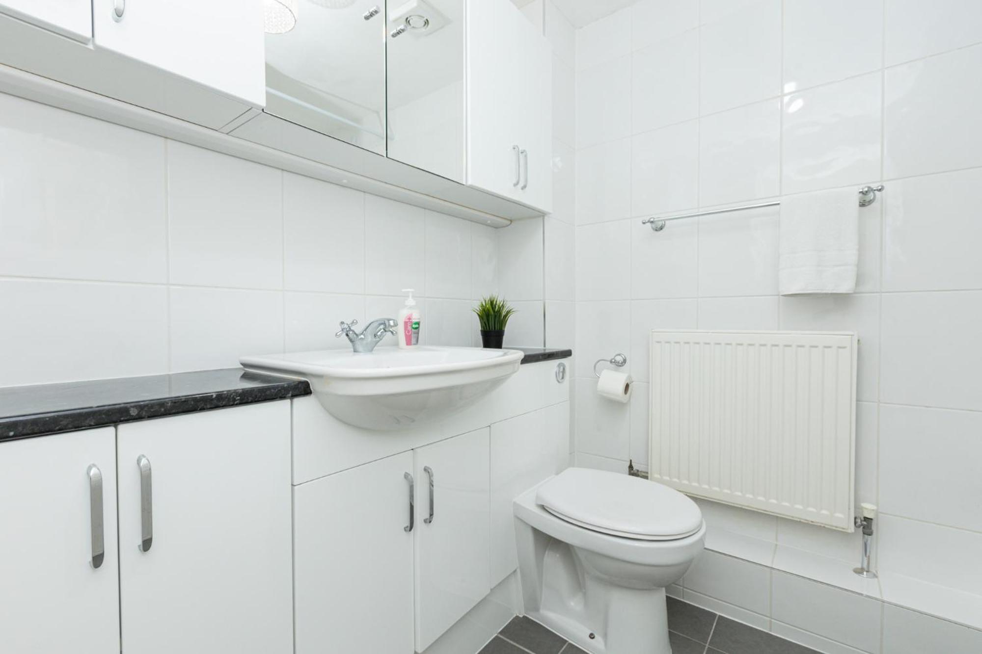 Charming 1Br Flat, Canning Town, Excel, City Hall Londra Esterno foto
